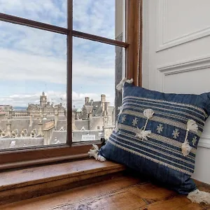 Stunning Panoramic Views: Heart Of The Royal Mile Appartement