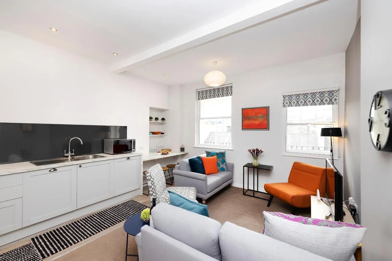 Altido Stylish 4-Bed Flat In Old Town Apartment Edinburgh