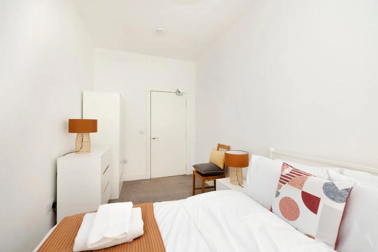 Altido Stylish 4-Bed Flat In Old Town Apartment Edinburgh United Kingdom
